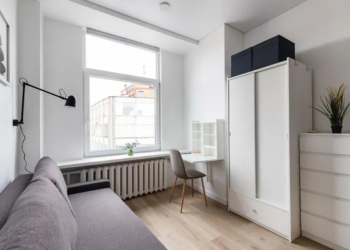 Apartment Hook Old Town Economy