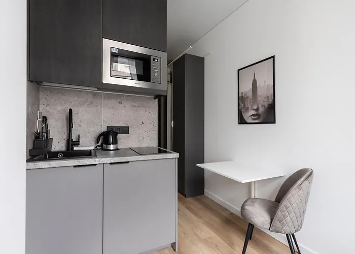 Apartment Hook Old Town Economy