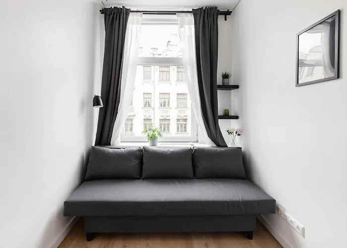 Hook Old Town Economy