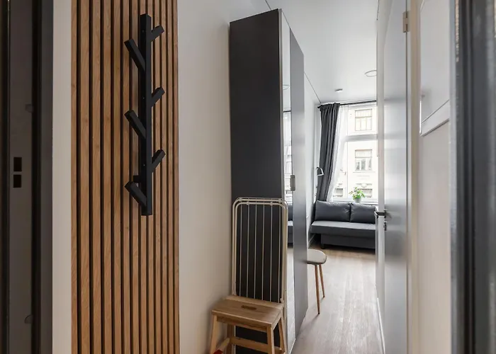 Hook Old Town Economy